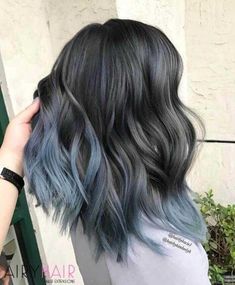 The prettiest trendy hair colors including summer hair colors, spring hair colors, fall hair colors, and winter hair colors. Browse these trendy hair colors now #haircolors #trendyhaircolors Grey And Blue Hair, Grey Ombre Hair, Grey Hair Dye, Black Hair Balayage, Hair Streaks, Silver Grey Hair, Trendy Hair Color, Penteado Cabelo Curto, Hair Color Blue