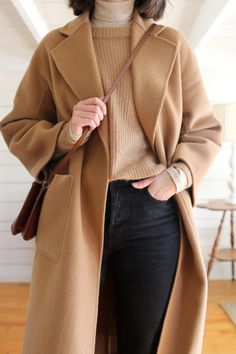 Nyc Fashion Winter, Winter Outfits Blackgirl, Beige Knit Sweater, Winter Outfits Aesthetic, Clueless Outfits, Winter Outfits Cold, Winter Dress Outfits, Modesty Fashion, Layered Fashion