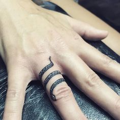 Small Snake, Maori Tattoos, Tattoo Trend