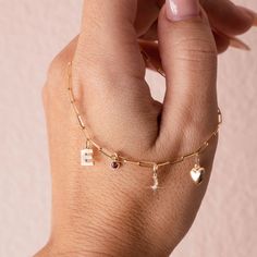 Delicate Charm Bracelet, Chain Bracelet With Charms, Gold Bracelet Charms, Paperclip Charm Bracelet, Charm Bracelet Dainty, Charms Bracelet Gold, Gold Bracelet With Charms, Gold Charm Bracelet Aesthetic, Dainty Gold Charm Bracelet