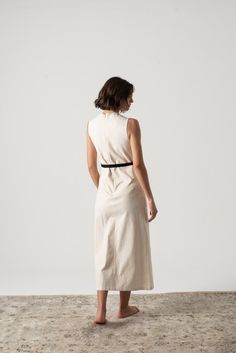 White Wrap Dress, Sustainable Textiles, Linen Midi Dress, Linen Style, Fine Linen, How To Make Clothes, Sustainable Brand, Organic Linens, Luxury Linen