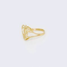 This elegant and timeless ring is the perfect addition to any jewelry collection. Made from high-quality 14K gold, this ring features a delicate heart design with the initial `P` engraved in the center. The intricate details and craftsmanship of this ring make it a stunning piece that will surely catch the eye. Details: Material: 14K Gold Elegant Yellow Gold Signet Ring With Intricate Design, Elegant Yellow Gold Heart Ring With Diamond Cut, Gold Heart Ring With Initials For Wedding, Classic 14k Gold Heart Ring With Diamond Cut, Elegant Heart Ring With Initials For Wedding, Classic Heart Ring In Yellow Gold With Diamond Cut, Classic Yellow Gold Heart Ring With Diamond Cut, Elegant Wedding Heart Ring With Initials, Elegant Heart Ring With Initials