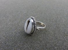 silver ring with kaurishell ❖ material ❖925 sterling silver❖ size ❖shell: 20 mm x 14 mm Statement Rings, Silver Ring, Gemstone Rings, Shells, Silver Rings, Germany, 925 Sterling Silver, Sparkle, Sterling Silver