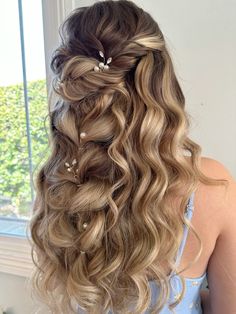 Wedding Bridal Hair Winter Wedding Summer Wedding • bridal hair • boho wedding • lifestyle • winter wedding • summer wedding • Wedding hair Inspo • wedding hairstyles Boho Braid Bridal Hair, Bride Boho Hairstyles, Summer Bridal Hair, Bridal Hairstyles Braid, Braid Bridal Hair, Hair Inspo Wedding, Down Bridal Hairstyles, Bridal Hair Boho, Half Up Half Down Bridal