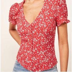 Nwot Reformation Button Up Top Red With White Floral Print Red Button-up Summer Top, Red Button-up Top For Summer, Red V-neck Blouse With Button Closure, Red Trendy Button-up Tops, Trendy Red Button-up Tops, Spring Red Fitted Blouse, Fitted Red Blouse For Spring, Fitted Red Top With Button Closure, Fitted Red Tops For Spring