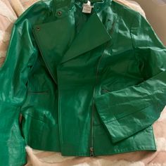 Jessica London 100% Leather Emerald Green Jacket. Women’s Size 12. Never Worn. So Chic And Can Wear With Anything. Casual Green Fitted Leather Jacket, Green Leather Biker Jacket For Spring, Trendy Green Leather Jacket For Work, Green Leather Jacket For Work, Green Leather Jacket For Spring Workwear, Fitted Green Biker Jacket For Spring, Chic Green Leather Jacket For Spring, Fitted Green Leather Jacket For Spring, Chic Green Leather Jacket With Zipper