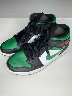 Nike Air Jordan 1 Mid ‘Pine Green’ / ‘Green Toe’ 554724-067 Men’s Size 9. Green Lace-up Basketball Shoes For Streetwear, Green High-top Basketball Shoes With Branded Insole, Green Custom Sneakers With Boost Midsole For Sports, Green Mid-top Sports Sneakers, Green Mid-top Sneakers For Sports, Green High-top Custom Sneakers For Sports, Green High-top Sneakers With Boost Midsole, Green High-top Sneakers With Boost Midsole For Sports, Green High-top Sneakers For Sports With Boost Midsole