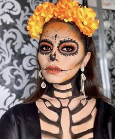 Dia De Muertos Makeup For Women, Kids Catrina Makeup, Simple Dia De Los Muertos Makeup Ideas Easy, Easy Dia De Los Muertos Makeup Ideas Half Face, Orange Catrina Makeup, Day Of The Dead Halloween Makeup, Catrina Hairstyle, Outfits Catrina, Catrina Makeup Easy