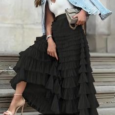 High Waisted, Multi Layered, Flat Elastic Fully Lined Skirt; Stylish In Black. Lg. Waist Is 16"- 18 Xl Waist Is 17"- 21" Tule Rok, Gonna In Tulle, Skirt Tulle, Fluffy Skirt, Tulle Maxi Dress, Off Shoulder Fashion, Spring Skirts, Hem Skirt, Fur Fashion