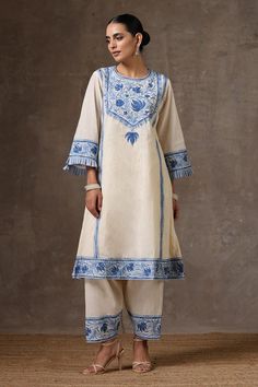 Kashmiri Outfits For Women, Long Kurti Patterns, Kashmiri Suits, Khadi Kurta, Straight Salwar, Salwar Pattern, Kurta Set For Women, Kurti Patterns, A Line Kurta