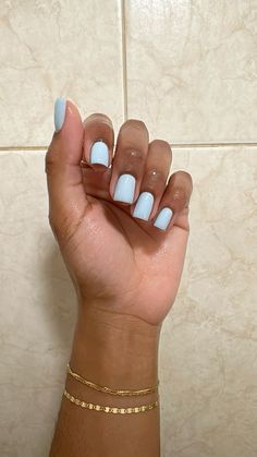 Gel Manicure Ideas For Short Nails Natural, Manicure Ideas For Short Nails Natural, Subtle Summer Nails, Russian Manicure Design, Natural Square Nails, Natural Nails Manicure, Overlay Nails, Subtle Nails, Simple Gel Nails