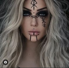 Easy Witchy Makeup Looks, Witchy Eye Makeup, Sea Witch Makeup, Edc Makeup Ideas, Nordic Outfit, Fantasy Hairstyles