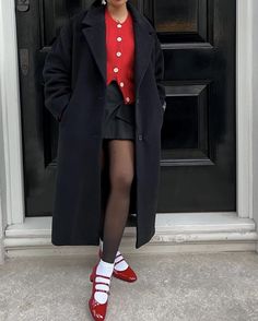 Red Shoes Outfit, Red Mary Jane Shoes, Carel Paris, Winter Skirt Outfit, Outfit Red, Autumn Fits