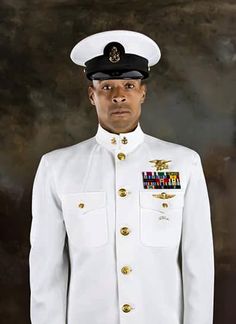 Salute the indomitable spirit of David Goggins as he stands tall in his Marine uniform. Click to honor a true symbol of resilience and determination! 💪🦅 #DavidGoggins #MarineCorps Marines Uniform, Soulmates Art, Winter Arc, Standing At Attention, Chief Petty Officer, David Goggins, Army Rangers, Man Up Quotes, Semper Fi