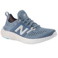 new balance women's fresh foam running shoe, light blue with white and silver