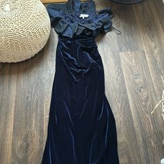 Strapless Rickie Freeman For Teri Jon Blue Velvet Dress Blue Velvet Dress, Teri Jon, Blue Velvet, Velvet Dress, Limited Time, Colorful Dresses, Color Blue, Size 4, Velvet