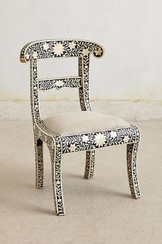 Bone Inlay Floral Chair Black 1 Sofa Bar, Living Room Decor Tips, Floral Chair, Bone Inlay Furniture, Inlay Furniture, Painted Chairs, Bone Inlay, Redo Furniture, Unique Furniture