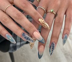 Pearl Aura Nails, Nails London Style, London Aesthetic Nails, London Nails Ideas, Ethereal Nails Square, London Nails Designs, Nails For London, Sammi Jefcoate Nails, Embellished Nails