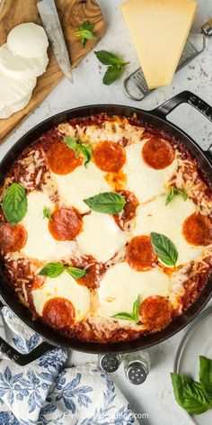 A cheesy pizza gnocchi bake made with marinara, homemade pizza sauce, and tender gnocchi, perfect for easy baked gnocchi recipes, vegetarian or gluten-free options, and a simple oven-baked gnocchi casserole.