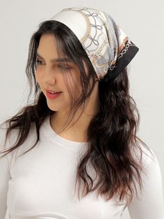 Hairstyles Casual, Kerchief Hair, Hair Bandana, Bandana Style, Hair Scarf Styles, Ways To Wear A Scarf, Hair Band Accessories, Bandana Headband, Casual Hairstyles