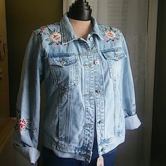 Length 22" Bust 37" Blue Embroidered Outerwear For Spring, Fitted Medium Wash Outerwear With Floral Embroidery, Fitted Floral Embroidery Outerwear In Medium Wash, Fitted Floral Embroidery Medium Wash Outerwear, Gianni Bini, Jean Jackets, Jean Coat, Jean Jacket, Jackets & Coats