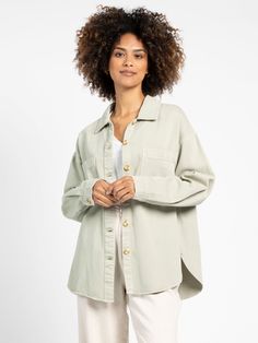 Style Description: FINAL SALE Meet the shacket of your dreams! Perfect for a cool casual look with it's relaxed and oversized fit. Featuring button front closure, front pockets and tortoiseshell buttons Oversized fit Collared neckline Exaggerated front pockets Side split dolphin hem Measurements for a Size Small: Length: 28.75" Chest: 21" Sleeve Length: 20" Fabric Content/Care: 100% Cotton Machine Wash ColdImport Side Split, Golden Brown, Jacket Sale, Tortoise Shell, Oversized Fits, Military Jacket, Casual Looks, Final Sale, Girl Fashion