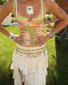 Coachella Outfit Colorful, Aesthetic Cochella Outfits, Cool Girl Festival Outfits 2024, Desert Rave Outfits, Coachella Fits 2024, Desert Festival, Festival Inspo, Fest Outfits, Coachella Outfit