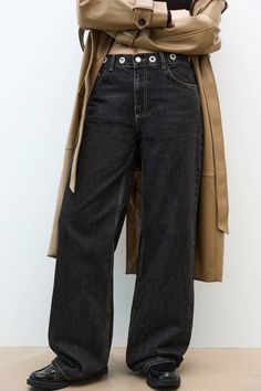 Wide-leg jeans with eyelets at the waist, a five-pocket design, and zipper fly and top button fastening.Total look Pull And Bear, Jean Large, Jeans Wide, Pull N Bear, Total Look, Pocket Design, Wide Leg Jeans, Leg Jeans, Cool Girl