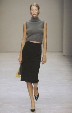 SS 2001 Womenswear | PRADA Miranda Hobbes, Models Off Duty, Mode Inspiration, Office Outfits