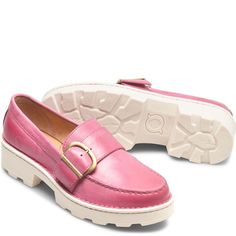 Leather Slip-on Platform Loafers With Lug Sole, Spring Casual Slip-on Platform Loafers, Chic Spring Loafers With Lug Sole, Chic Loafers With Lug Sole For Spring, Casual Slip-on Platform Loafers For Spring, Casual Leather Platform Loafers With Lug Sole, Casual Leather Loafers With Lug Sole, Casual Pink Slip-on Loafers, Trendy Low-top Loafers With Lug Sole