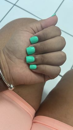 #gelnails #mintgreennails Short Square Acrylic Nails Turquoise, Mint Green Nails Ideas, Short Aqua Nails, Short Nails Turquoise, Mint Green Short Nails, Mint Green Nails Short, Basic Nail Colors, Sea Foam Nails, Nails Teal