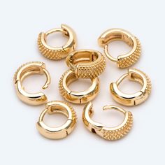 ★ High quality real gold plated brass leverback earring hooks, color not easily tarnish, lead nickel free ★ Size: circle 10mm, 4mm Width approx. Quantity: 10pcs Color: gold Material: 18K gold plated brass ❤ More gold plated brass items here: ❤ https://www.etsy.com/shop/Nbeads?search_query=GB ❤ More metal findings(brass, silver, alloy etc.) here: ❤ https://www.etsy.com/shop/Nbeads?section_id=6656259 Gold Plated Round Huggie Earrings With Lever Back, Gold Huggie Earrings With Ear Wire, Adjustable Gold Hoop Huggie Earrings, Gold Hoop Earrings With Lever Back, Gold Small Hoop Earrings With Lever Back, Gold Plated Gold Huggie Earrings With Lever Back, Gold Huggie Cartilage Earrings With Ear Wire, Gold Nickel-free Hoop Huggie Earrings, Adjustable Gold Lever Back Earrings