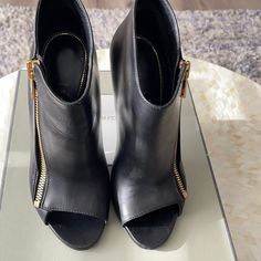 Authentic Tom Ford Bos Taurus Booties! Large Zipper Detail! Excellent Condition! Size 40 Us 10. Comes With Box, 2 Dust Bags And 4 Sets Of Extra Heel Taps! Tom Ford Leather, Heel Taps, Tom Ford Shoes, Heel Tap, Zipper Detail, Leather Booties, Tom Ford, Bootie, Shoes Women Heels