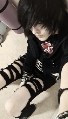 Emo Pfp Drawing, Emo Guy Outfits 2000s, 2000 Emo Outfits, Emo Outfit 2000s, Emo Fit Ideas, Scene Guy Outfits, Evan Bloodlust, Emo Fits 2000s, 200s Emo