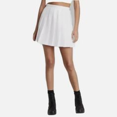 **Free Shipping With Any Bundle** Casual Stretch Tennis Skirt With Mini Hem, Casual Stretch Mini Hem Tennis Skirt, Casual White Pleated Short Skirt, White Casual Pleated Short Skirt, Casual White Mini Hem Skort, White Mini Hem Casual Skort, Casual White Tennis Skirt For Day Out, White Casual Tennis Skirt, Casual White Tennis Skirt