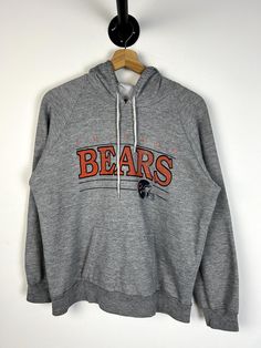 Condition No Noticeable Flaws. All items are vintage or used so general wear signs are possible. Measurements Pit to Pit: 22" Length: 25" Size Tag: M Any questions? Feel free to shoot us a message! We ship within 1-2 days of purchase. **ALL SALES ARE FINAL** Vintage Letter Print Sweatshirt For Fan Gear, Vintage Letter Print Sweatshirt For Game Day, Retro Fan Gear Sweatshirt For Sports Season, Vintage Hoodie For Streetwear In Fall, Vintage Hoodie For Fall Streetwear, Vintage Winter Hoodie With Letter Print, Vintage Letter Print Hoodie For Winter, Winter Vintage Hoodie With Letter Print, Throwback College Hoodie For Fall