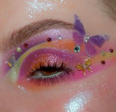 brittanyhuffman_ on ig Maximalist Makeup, Whimsical Makeup, Make Up Aesthetic, Artsy Makeup, Up Aesthetic, Ethereal Makeup