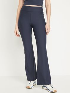 hidden front pocket go-dry wicks moisture extra high waist is 1" higher than standard high rise sits above belly button fitted hip and thigh hits below ankle 31 1/2" regular inseam 29 1/2" petite inseam 35 1/2" tall inseam models are approx.  5'9" and wear sizes s (4), l (12), and xl (18)machine wash according to the care instruction label  . Best Holiday gift for Women , perfect Leggings for Christmas! Perfect Leggings, Flare Leggings, Old Navy Women, Active Wear Leggings, Bottom Clothes, Big And Tall, Petite Size, Belly Button, High Waisted Leggings