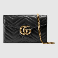 GG Marmont matelassé mini bag 1,300 get instead of red woc Gg Marmont Matelassé Mini Bag, Gucci Gg Marmont Matelasse, Quilted Handbags, Leather Shoulder Handbags