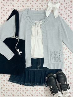 Illit Inspired Outfits, Cute But Simple Outfits, Kawaii Outfits Ideas, Illit Outfits, Whats My Style, Hyperfeminine Outfit, Dollete Outfits, Cutesie Outfits, Aesthetic Pink Outfits