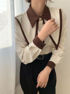 Chiffon Shirts, Ladies Chiffon Shirts, Clothes Korean Style, Photographie Portrait Inspiration, Shirts Women, Elegant Shirt, Vintage Elegant, Chiffon Shirt, Loose Tops