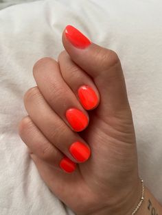 August Nails Ideas Simple, Dip On Natural Nails, Orange Dip, August Nails, Summer Toe Nails, Toenail Polish, Minimalist Nails, Fire Nails, Classy Nails