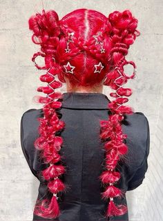 Extravagant Hairstyles, Bubble Pigtails, High Fashion Hair, Snake Hair, Drag Make-up, Personal Grooming, Social Art, Hair Braiding, Hair Braid