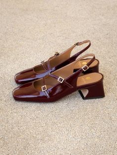 Becca Nebbiolo - Mid-heeled slingback Mary Janes with straps in burgundy patent leather Bobbies Shoes, Trendy Pumps, Types Of Sandals, Fall Sneakers, Wedge Loafers, Jeweled Sandals, Womens Mary Janes, Slingback Shoes