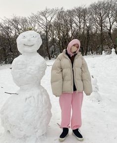 Winter Outfits Freezing, Korean Snow Outfit, Winter Clothes Aesthetic Snow, Cottagecore Snow Outfits, Snow Korean Outfits, Japan Instagram Photos Winter, Angelina Danilova, Winter Outfits Snow