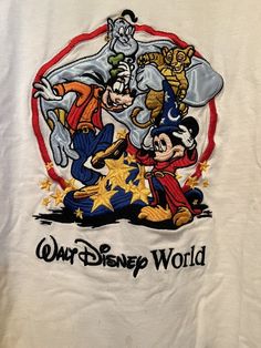 Disney 50th Anniversary Shirt, Vintage Disney Outfits, Casual Disney Outfits, Sorcerer Mickey, Embroidered T Shirt, Disney Outfit, Old Disney, Retro Tee, Disney Shirt