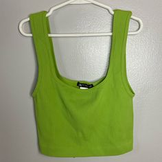 Super Adorable Cropped Green Seamless Top From Zara Doesn’t Fit Got The Wrong Size Seamless Top, Zara Tops, Zara, Womens Tops, Tank Tops, Green, Women Shopping, Color