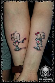 Couples Hand Tattoos, Small Couple Tattoos, Clever Tattoos, Halloween Tattoo