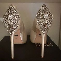 Badgley Mischka | Shoes | Badgley Mischka Ivory Pep Toe Pumps | Poshmark Badgley Mischka Shoes, Badgley Mischka, White Cream, Pumps, Brand New, Cream, Heels, Women Shopping, White