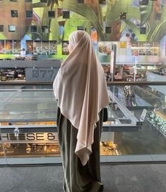 #khimar #modesty#modestclothing#islam#beige#green#rotterdam#islam#girlhood Islam Beige, Green Abaya, Outfits Modest, Modest Fits, Green, Quick Saves